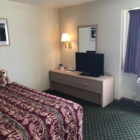 Kings Inn Cody Luaran gambar
