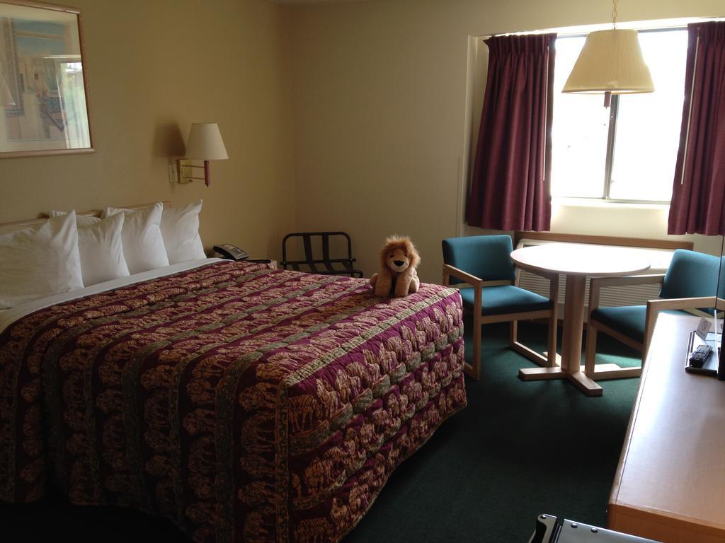 Kings Inn Cody Luaran gambar
