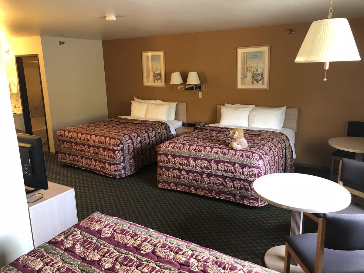 Kings Inn Cody Luaran gambar