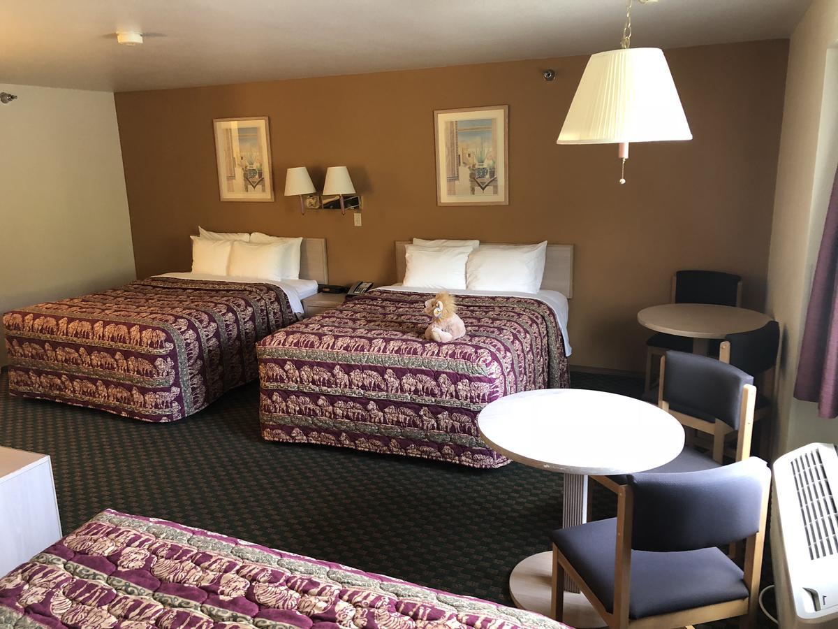 Kings Inn Cody Luaran gambar